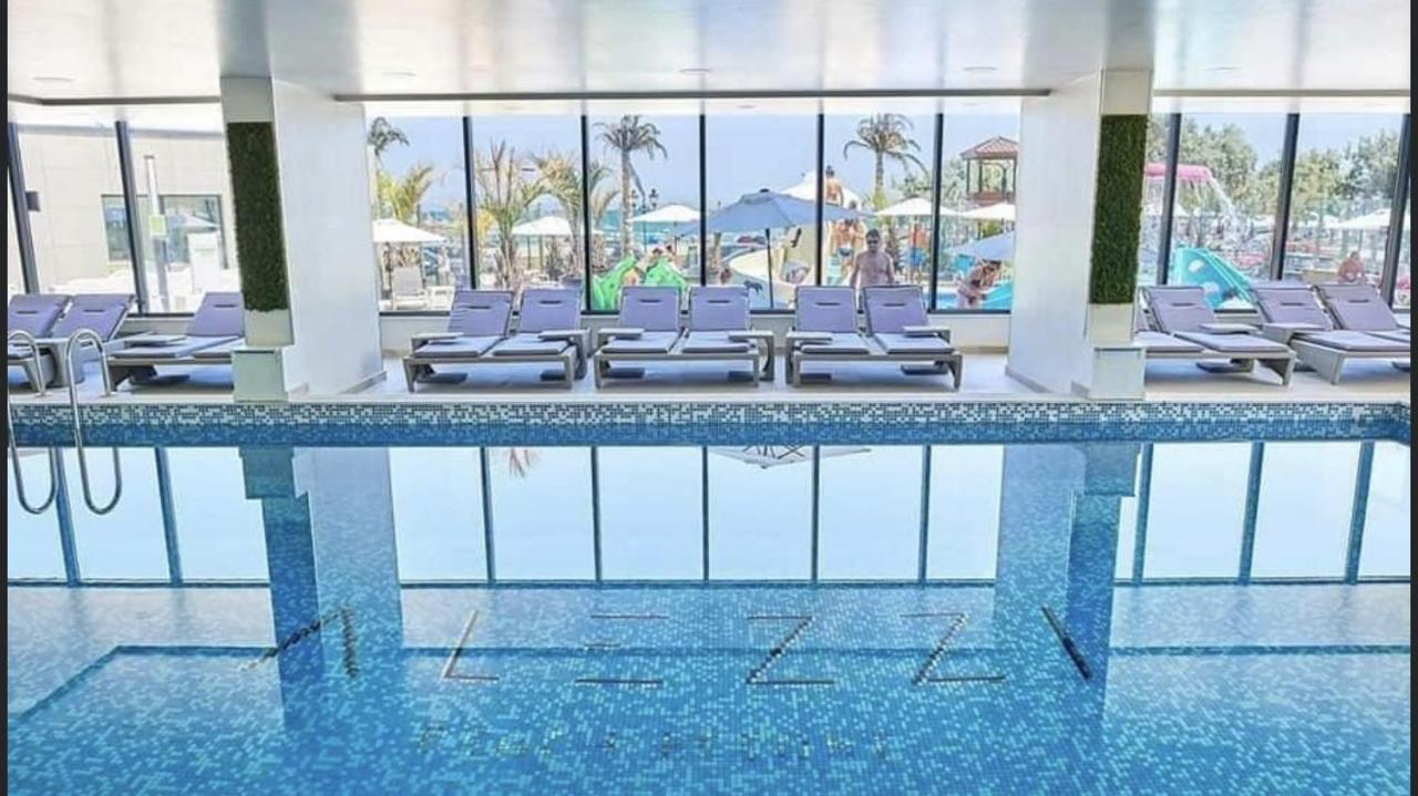 Apartament Rebeca Lux By Alezzi Beach Resort นาโวดาริ ภายนอก รูปภาพ